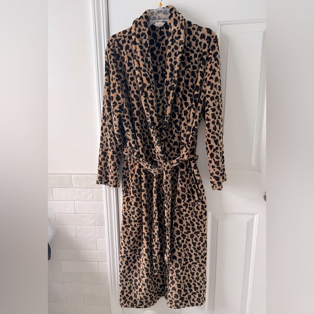 Sleep Chic | Robe Womens
Large Animal Print Teddy Fuzzy